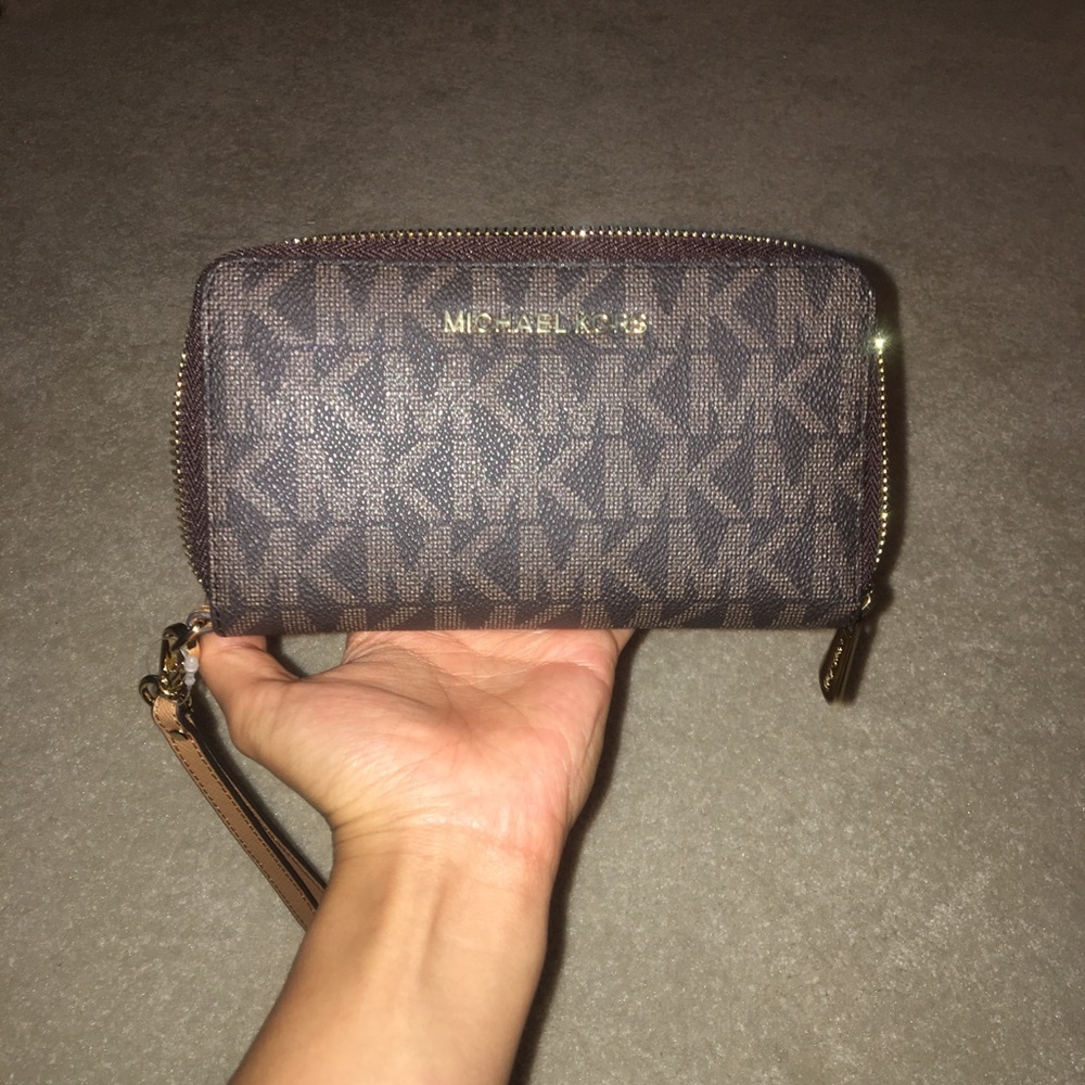 MICHAEL KORS WALLET/CLUTCH - Picture 3 of 3